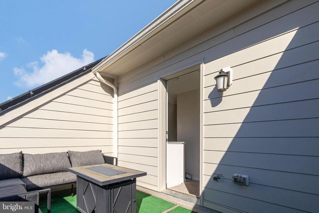 935 SYCAMORE DR SE, Washington, DC 20032