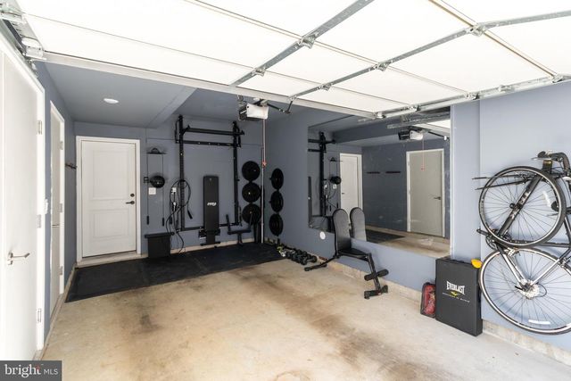 935 SYCAMORE DR SE, Washington, DC 20032