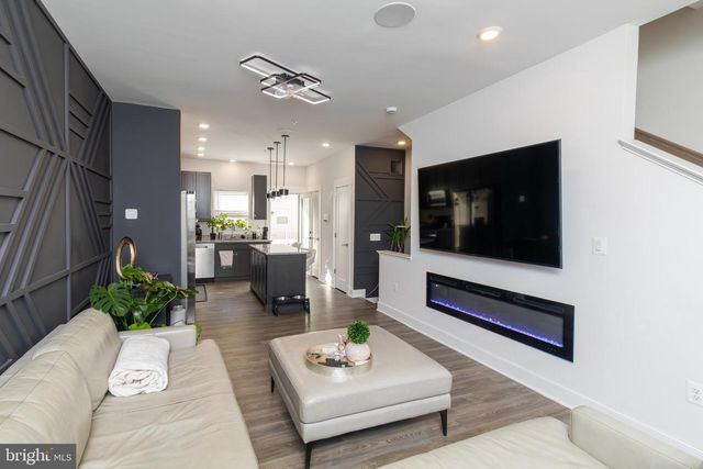 935 SYCAMORE DR SE, Washington, DC 20032