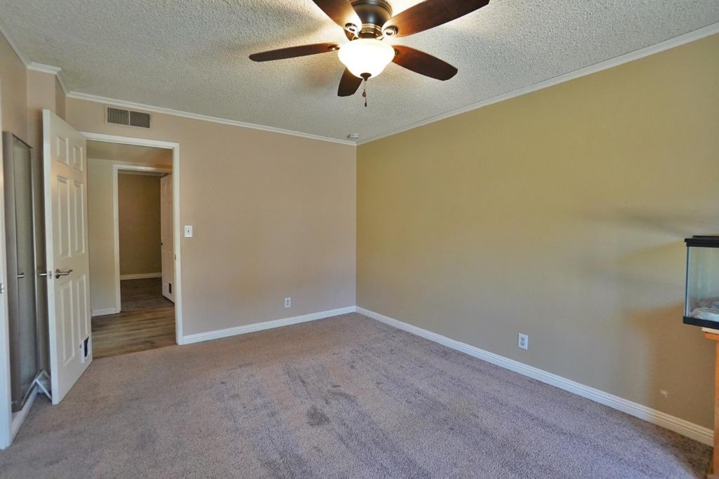 Image 31 of property listing at 5823 E Washington Avenue, Fresno, CA 93727