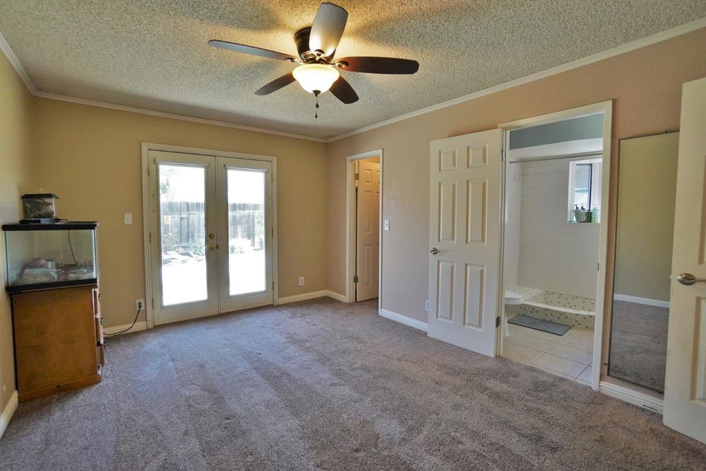 Image 33 of property listing at 5823 E Washington Avenue, Fresno, CA 93727