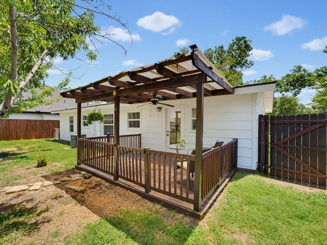5852 Lyle Street, Westworth Village, TX 76114