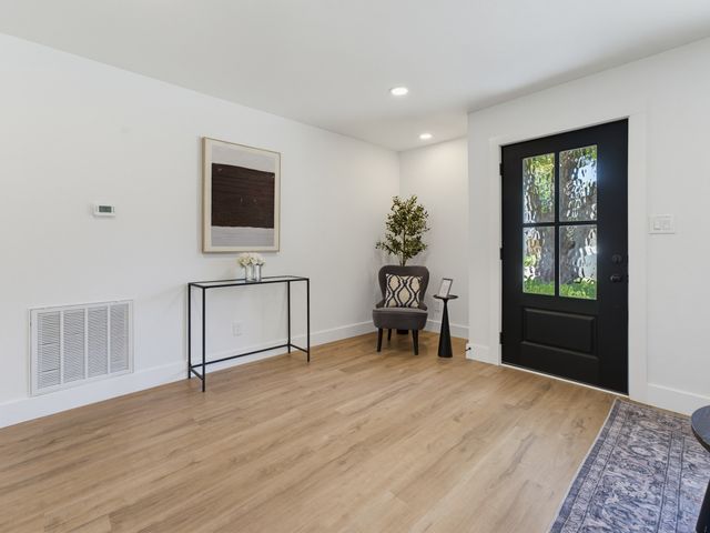 5852 Lyle Street, Westworth Village, TX 76114