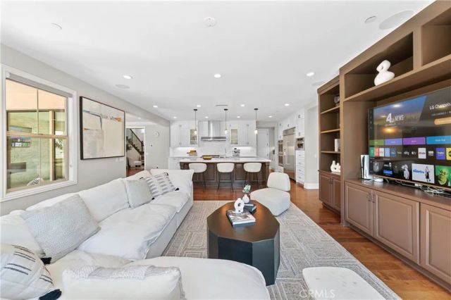 108 Tinker, Irvine, CA 92618