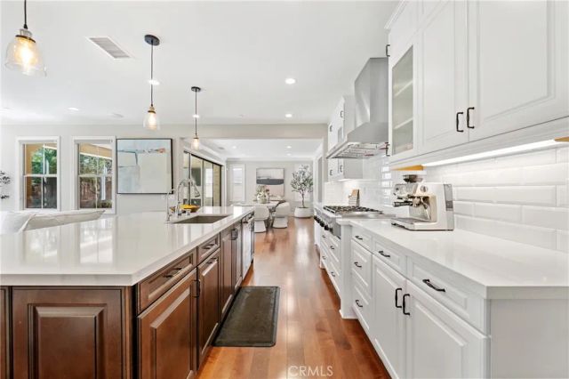 108 Tinker, Irvine, CA 92618