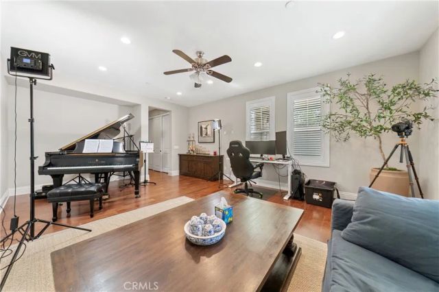 108 Tinker, Irvine, CA 92618