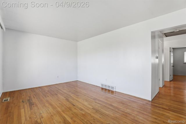 32967 Hampshire Street, Westland, MI 48185