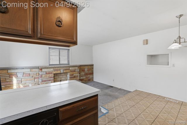 32967 Hampshire Street, Westland, MI 48185