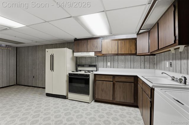 32967 Hampshire Street, Westland, MI 48185