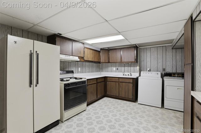 32967 Hampshire Street, Westland, MI 48185