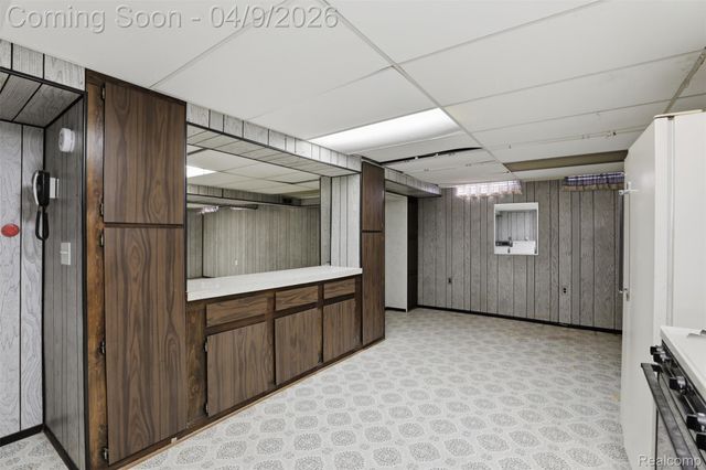 32967 Hampshire Street, Westland, MI 48185
