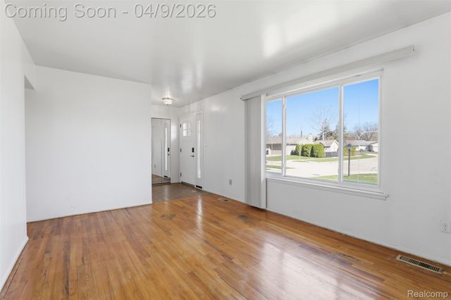 32967 Hampshire Street, Westland, MI 48185