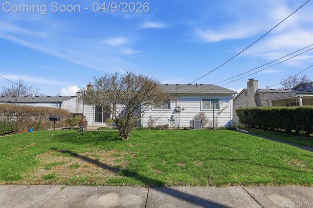 32967 Hampshire Street, Westland, MI 48185
