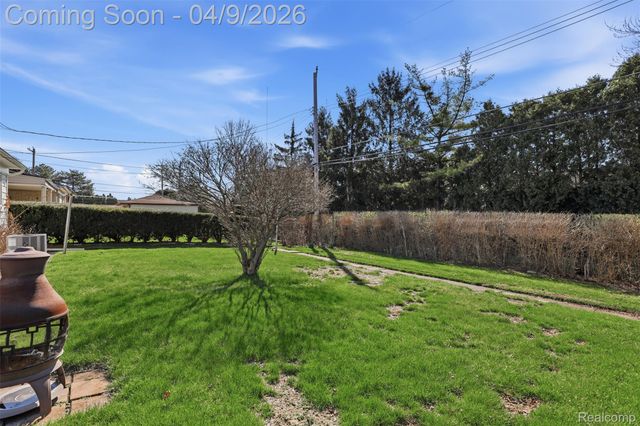 32967 Hampshire Street, Westland, MI 48185