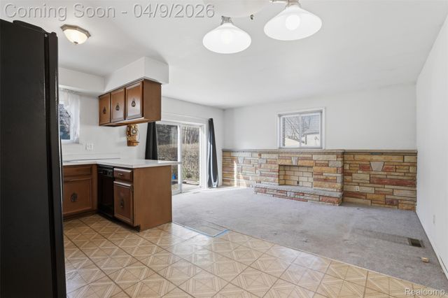 32967 Hampshire Street, Westland, MI 48185