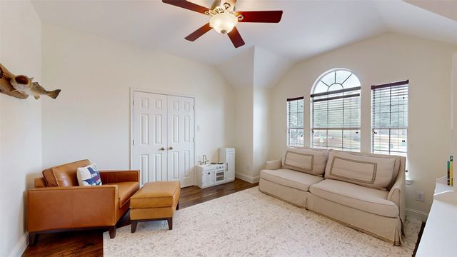 2148 Brookgate Drive, Grapevine, TX 76051