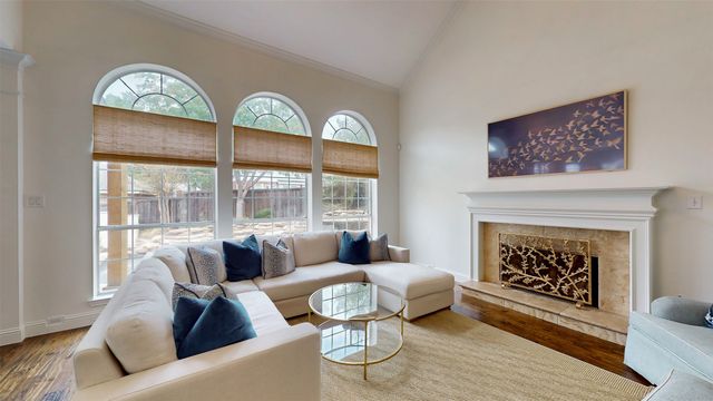 2148 Brookgate Drive, Grapevine, TX 76051