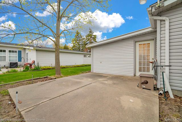 4333 24th Avenue 2, Fort Gratiot Charter Township, MI 48059