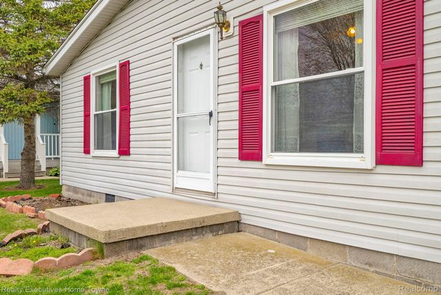 4333 24th Avenue 2, Fort Gratiot Charter Township, MI 48059