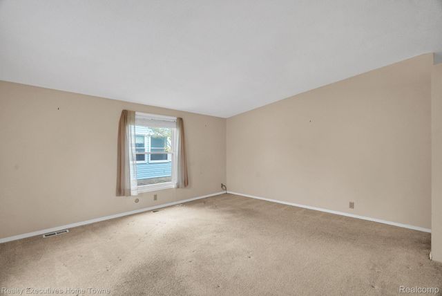 4333 24th Avenue 2, Fort Gratiot Charter Township, MI 48059