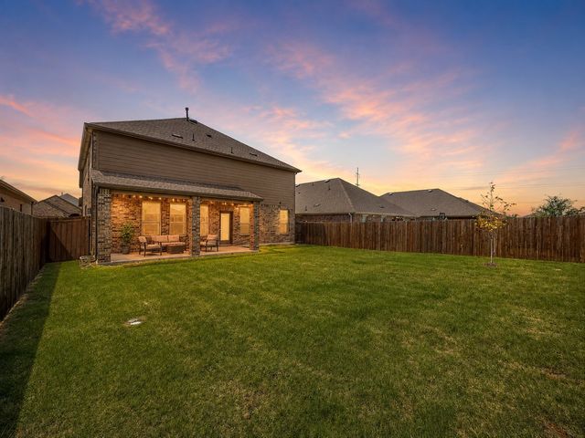 10415 Lone Star Way, Aubrey, TX 76227