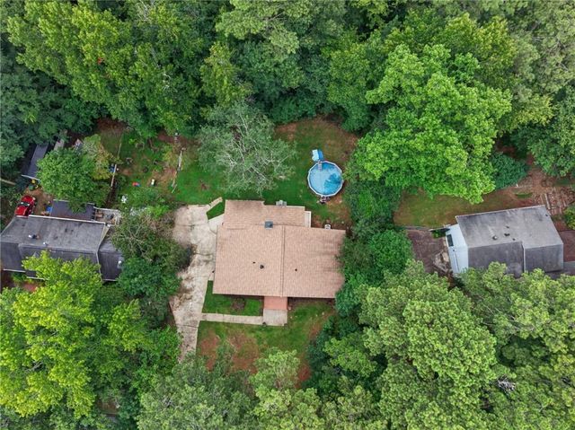 6715 Live Oak Lane, Douglasville, GA 30135