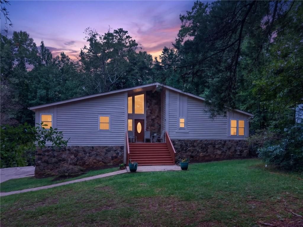 6715 Live Oak Lane, Douglasville, GA 30135