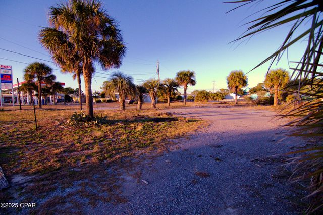 8226 Thomas Drive, Panama City, FL 32408