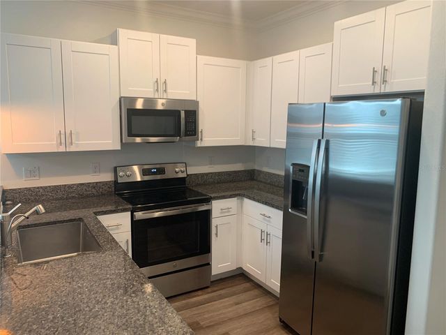 6930 RIPPLE POND LOOP, Zephyrhills, FL 33541