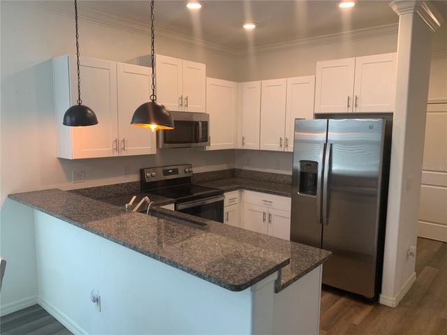 6930 RIPPLE POND LOOP, Zephyrhills, FL 33541