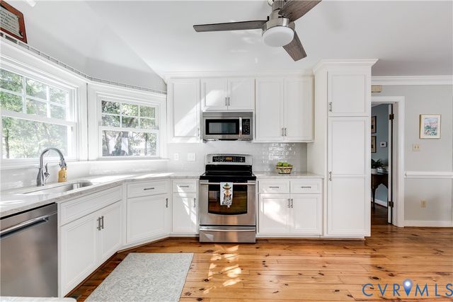 8601 Burroughs Ct, Chesterfield, VA 23235