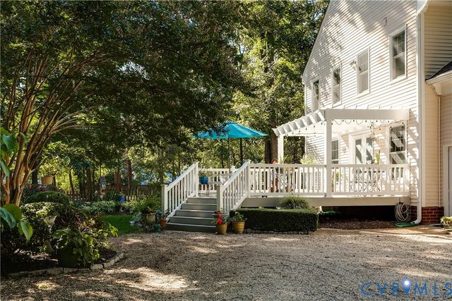8601 Burroughs Ct, Chesterfield, VA 23235