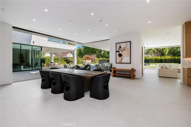 4930 Palomar Drive, Tarzana, CA 91356