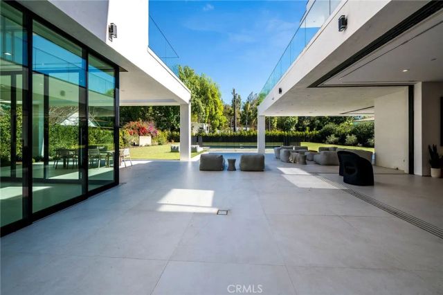 4930 Palomar Drive, Tarzana, CA 91356