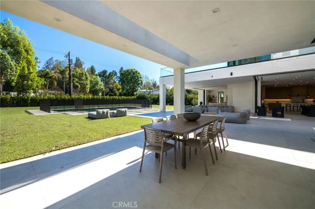 4930 Palomar Drive, Tarzana, CA 91356