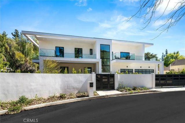 4930 Palomar Drive, Tarzana, CA 91356