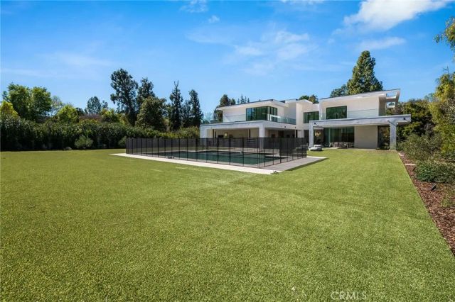 4930 Palomar Drive, Tarzana, CA 91356