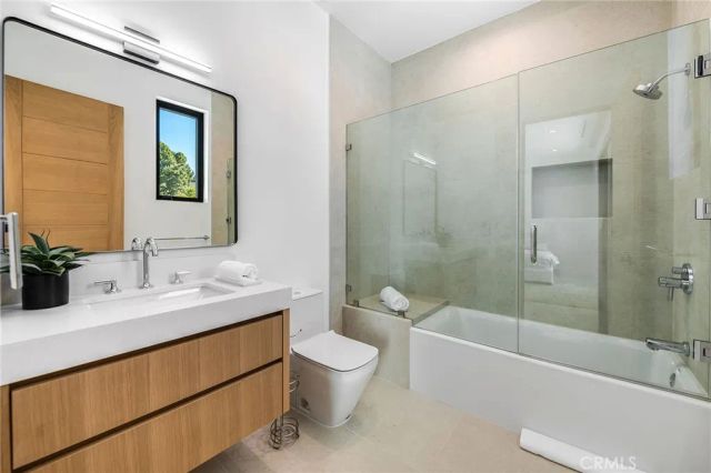 4930 Palomar Drive, Tarzana, CA 91356