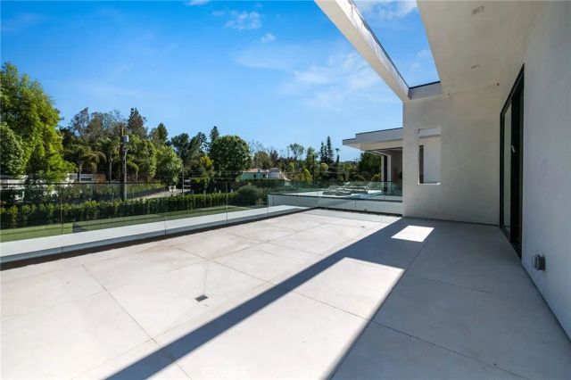 4930 Palomar Drive, Tarzana, CA 91356