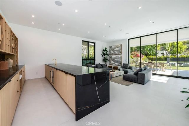4930 Palomar Drive, Tarzana, CA 91356