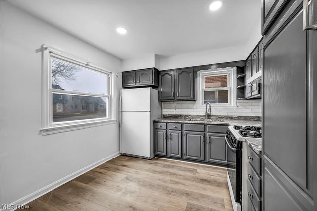 3202 Parklane Drive, Parma, OH 44134