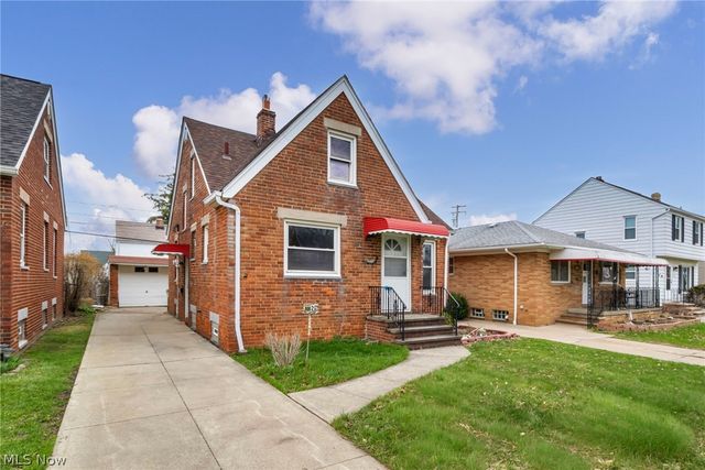 3202 Parklane Drive, Parma, OH 44134