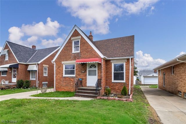 3202 Parklane Drive, Parma, OH 44134