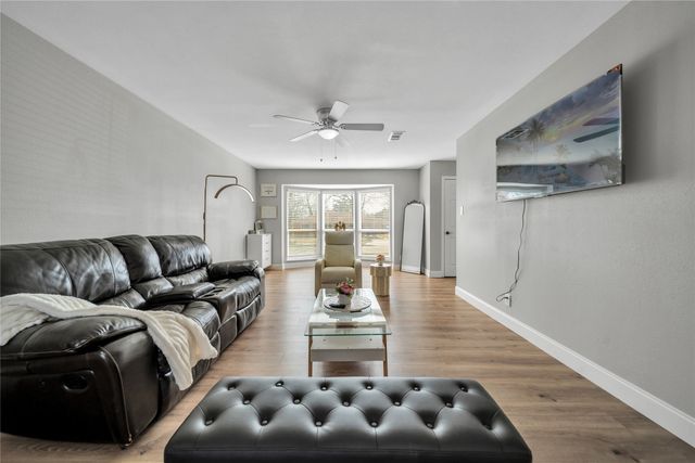 9255 Palisade Drive, Dallas, TX 75217