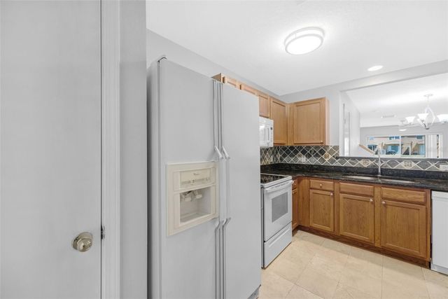 6928 HAWTHORNE TRACE LANE, Riverview, FL 33578