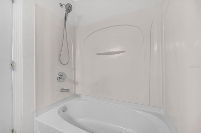 6928 HAWTHORNE TRACE LANE, Riverview, FL 33578