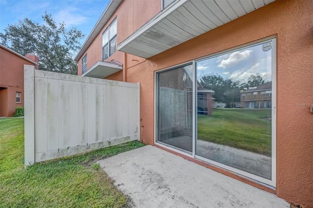 6928 HAWTHORNE TRACE LANE, Riverview, FL 33578