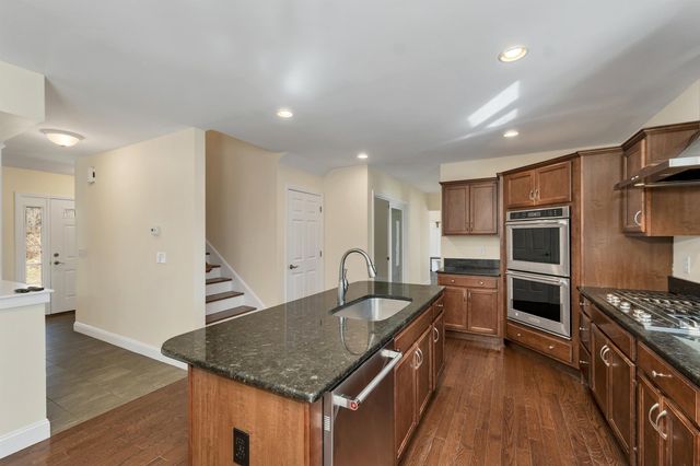 142 Worcester Road, Hollis, NH 03049