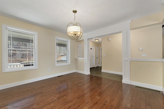 142 Worcester Road, Hollis, NH 03049