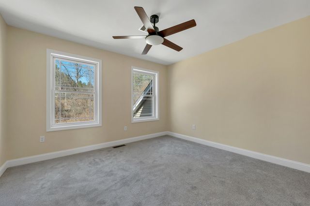 142 Worcester Road, Hollis, NH 03049